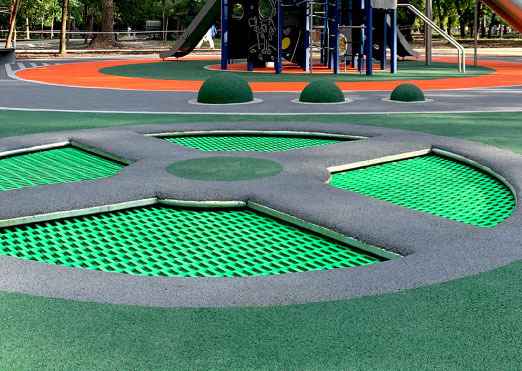 Ground trampoline green