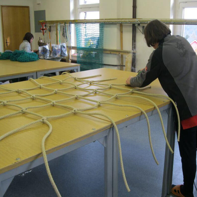 Climbing net 140x160 cm to extend a gymnastics bar